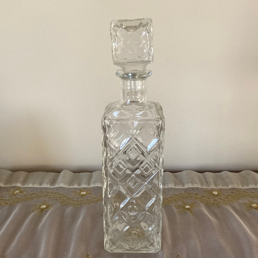 Vintage Decor Liquor Cut Glass Decanter Wine Bottle Diamond Pattern
